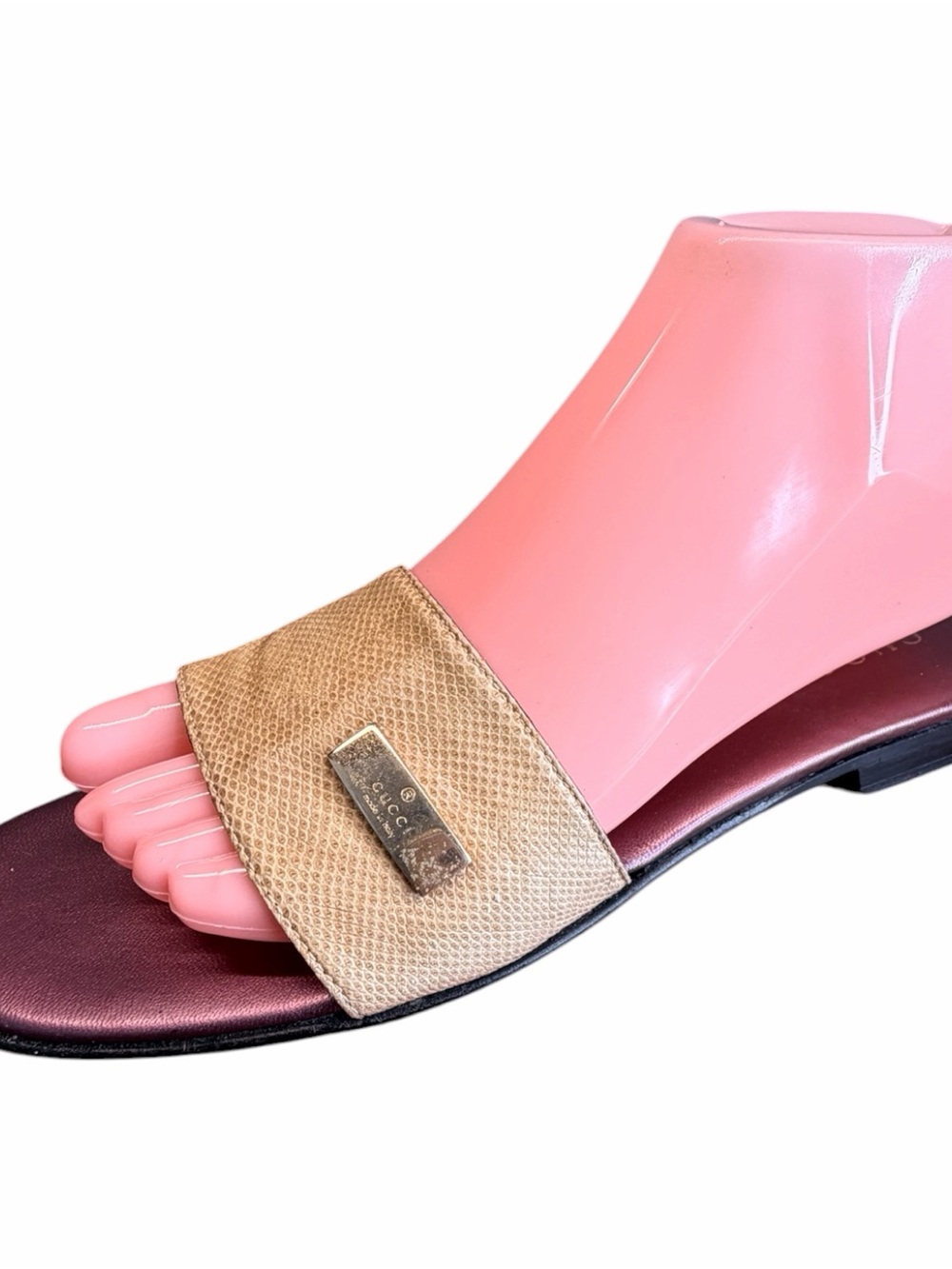 Gucci Women’s Beige Textured Slide Sandals with Metal Logo